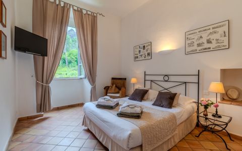 Family Room of the Mare e Monti hotel in Feliceto, Corsica.