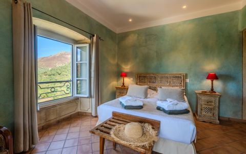 Superior Double Room of the Mare e Monti hotel in Feliceto, Corsica.