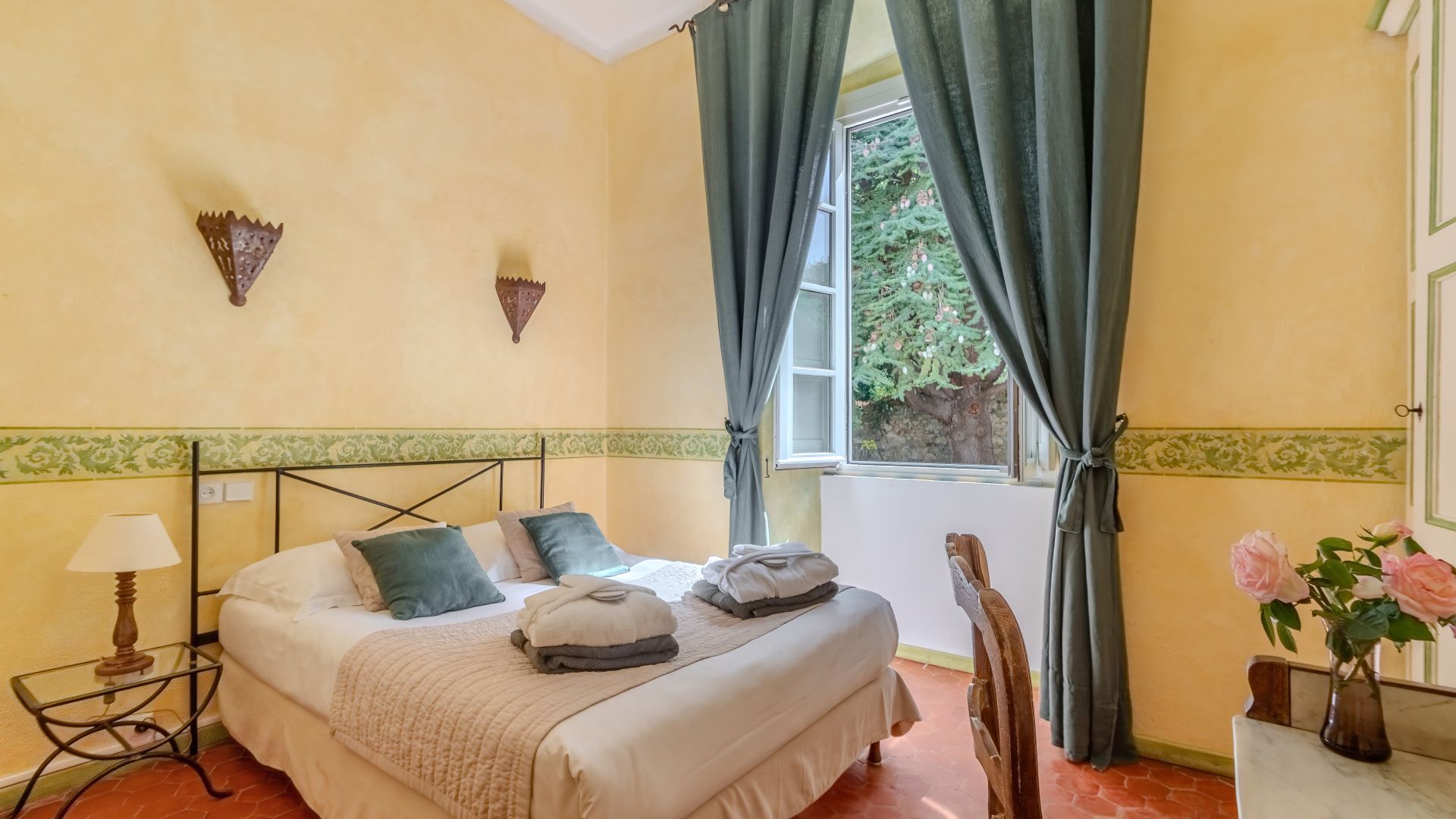 Double Room, luxury 5-star hotel room in Saint-Florent in Corsica